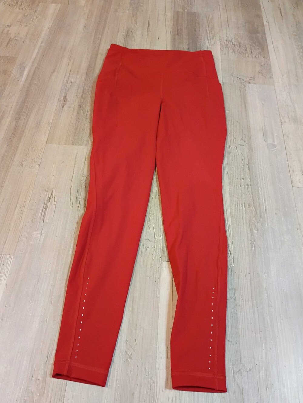 Lululemon - Picture 2 of 6